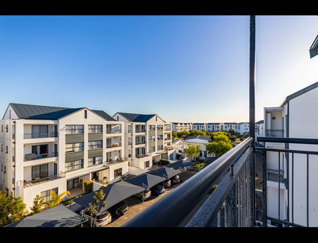 1 BEDROOM APARTMENT FOR SALE IN SANDOWN